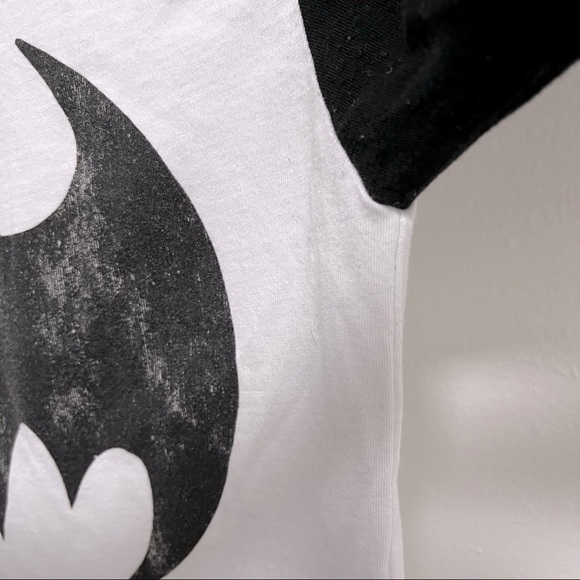 Batman 3/4 sleeve t-shirt. Size small - Picture 4 of 7